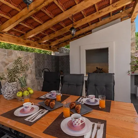 Vacation House Miramar Trogir